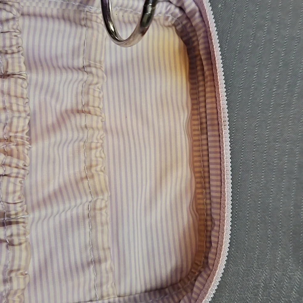 TRISH MCEvoy MAKE-UP CASE IN LAVANDER